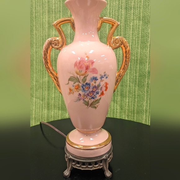 Vintage Table Lamp Victorian Style Urn Shaped Hand Painted Flower Design